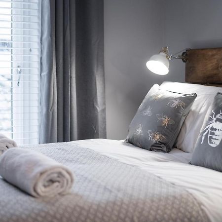 3Rm Flat, Smart Tv'S, Close To All Amenities Ланели Екстериор снимка