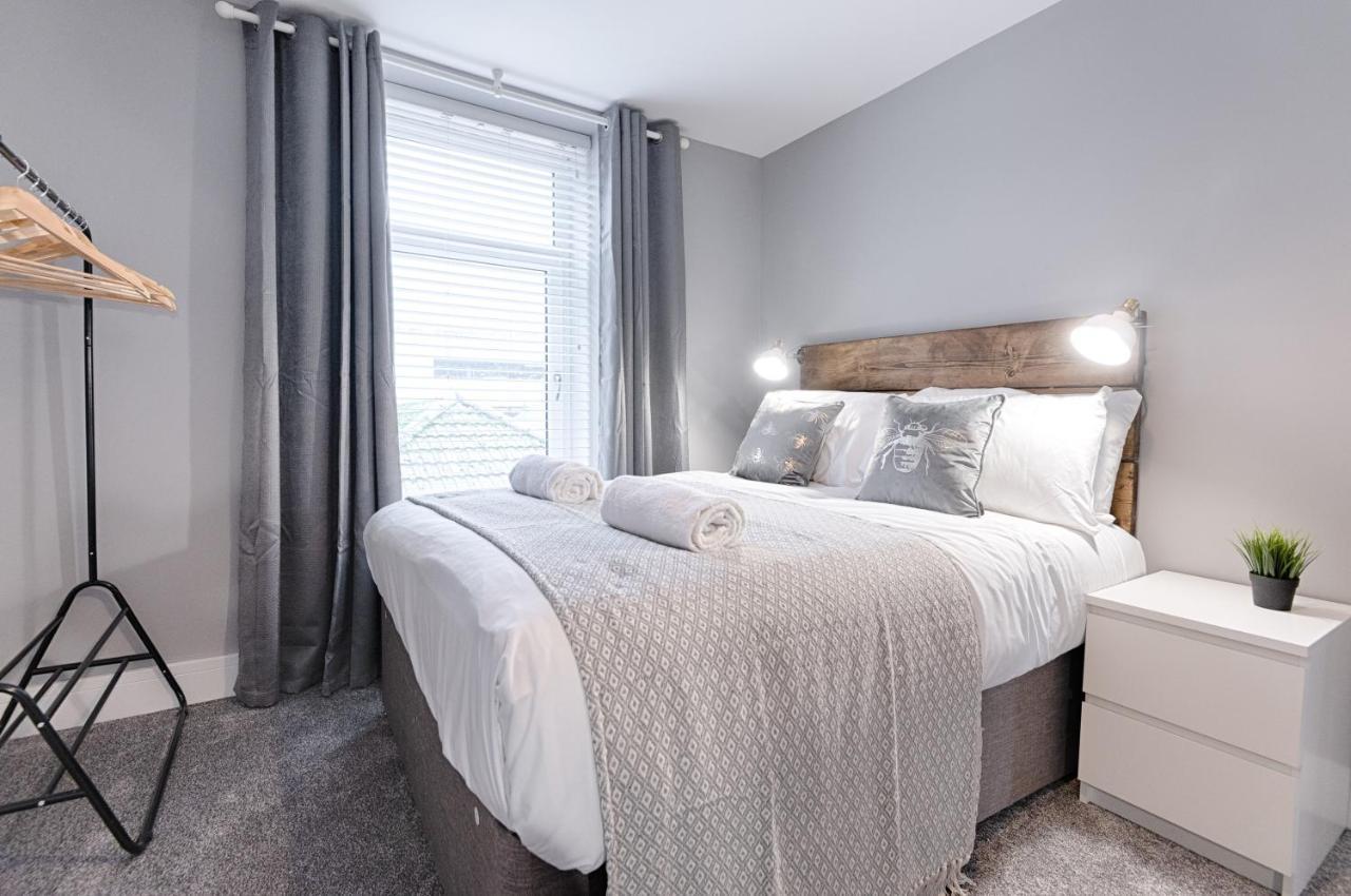3Rm Flat, Smart Tv'S, Close To All Amenities Ланели Екстериор снимка