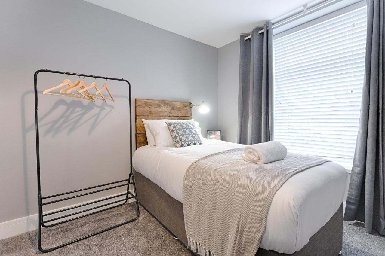 3Rm Flat, Smart Tv'S, Close To All Amenities Ланели Екстериор снимка