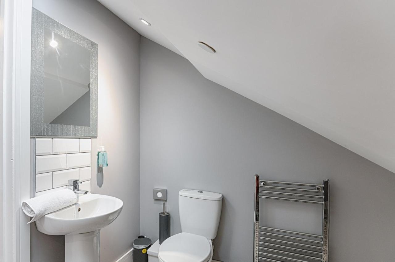 3Rm Flat, Smart Tv'S, Close To All Amenities Ланели Екстериор снимка